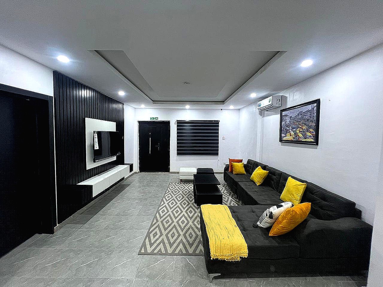 Deluxe 2 bedroom Shortlet Apartment in Surulere — photo 5